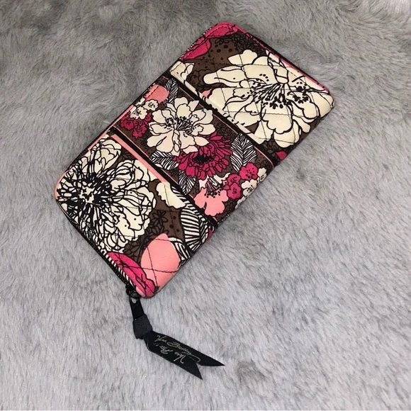 Vera Bradley Mocha Rose Accordion Wallet - DISCONTINUED Fall of 2011 - Picture 2 of 9